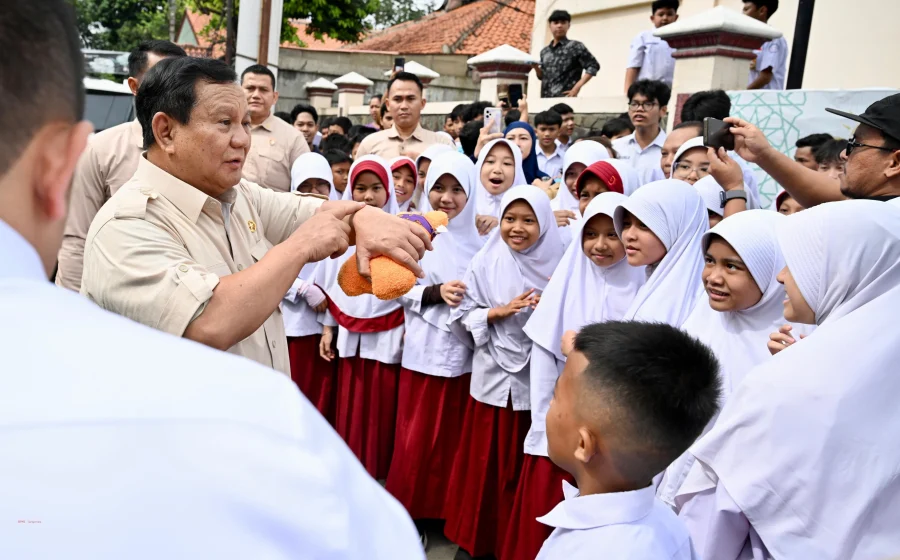Prabowo instruksikan istana dibuka untuk anak sekolah [titlebase] – Kesempatan Edukasi Langsung bagi Generasi Muda