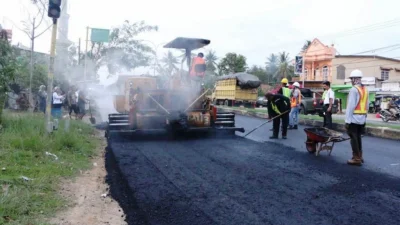 Prabowo mau RI swasembada aspal, dongkrak penggunaan asbuton [titlebase] – Langkah Besar untuk Infrastruktur Nasional