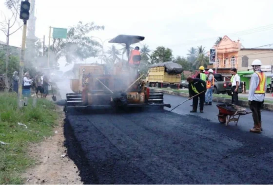 Prabowo mau RI swasembada aspal, dongkrak penggunaan asbuton [titlebase] – Langkah Besar untuk Infrastruktur Nasional