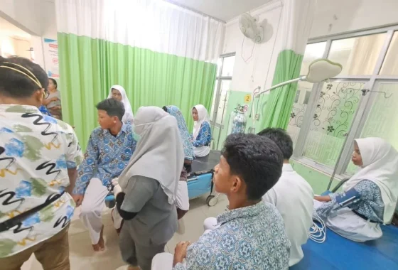 Puluhan siswa di Jaktim diduga keracunan usai santap MBG, BGN tutup dapur SPPG [titlebase] – Detail Kasus