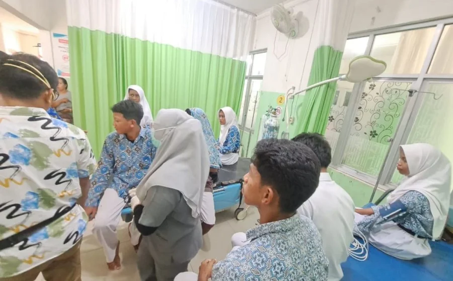 Puluhan siswa di Jaktim diduga keracunan usai santap MBG, BGN tutup dapur SPPG [titlebase] – Detail Kasus