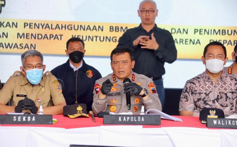 Puspom selidiki 2 anggota TNI diduga terlibat penyalahgunaan BBM subsidi [titlebase] – Kasus Kecurangan Bahan Bakar Menggemparkan
