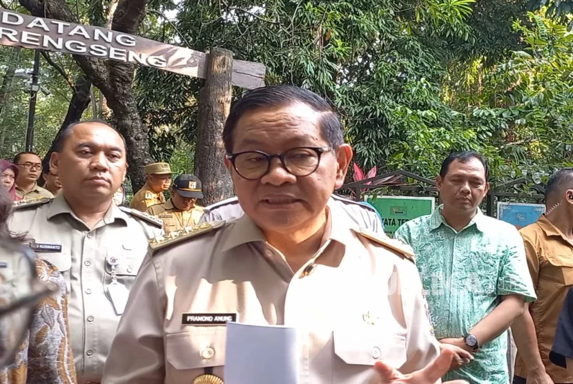 Respon Gubernur Jakarta Pramono soal 72 siswa diduga keracunan MBG di Jaktim, bongkar fakta terbaru [titlebase]