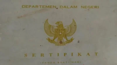 Sertifikat tanah itu akhirnya kembali kepada Mbah Tupon [titlebase] – Kemenangan Panjang yang Dinanti Warga