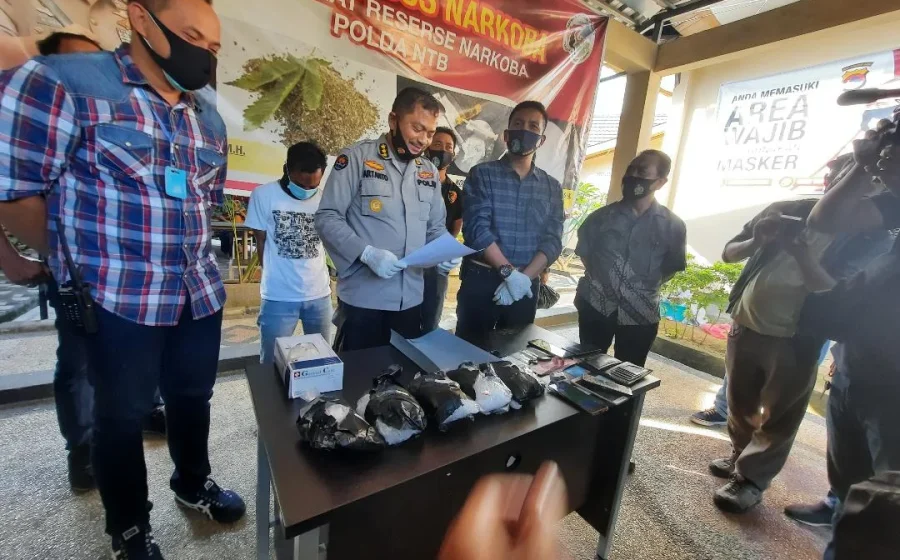 Tangkap Lepas Kasus Narkoba Viral, Suardi Penuhi Panggilan Direktorat Reserse Kriminal Khusus Polda Riau – CYBER88: Update Lengkap