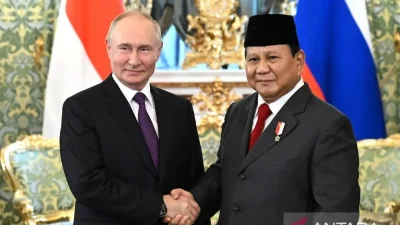 Teddy: 96 juta warga lebih percaya Prabowo daripada pengamat [titlebase] – Apa Makna di Balik Angka Ini?