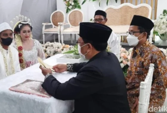 Tenda Pernikahan Ambruk di Tuban Viral di Medsos, Netizen Ramai-ramai Komentar Lucu – portaltuban.id | Detail Lengkap