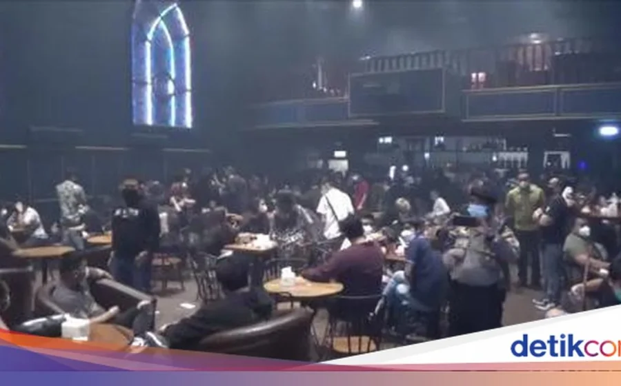 Terungkap! Video Viral Pengunjung “Tumbang” di Tempat Hiburan Malam Medan, Polisi Selidiki – Kompas.com