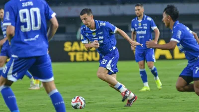 Thon Haye Sayangkan Perlakuan John Herdman ke Pemain Persib di Timnas Indonesia [titlebase] – Kontroversi yang Mengguncang