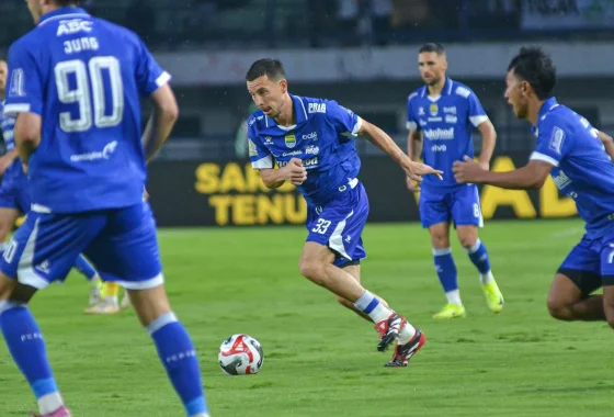 Thon Haye Sayangkan Perlakuan John Herdman ke Pemain Persib di Timnas Indonesia [titlebase] – Kontroversi yang Mengguncang