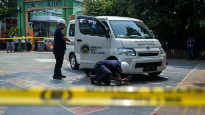 Truk TNI tabrak pemotor hingga tewas, angkut siswa SD, sopir diperiksa, Imparsial: Tindakan brutal [titlebase]