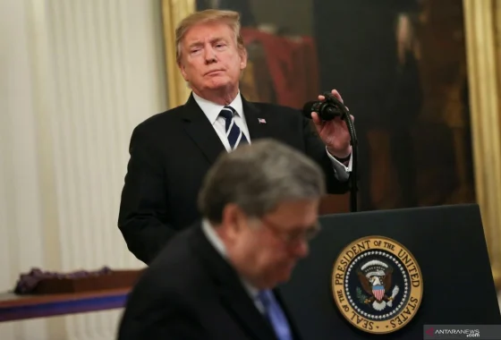 Trump copot Jaksa Agung AS Pam Bondi, apa sebabnya? [titlebase] – Mengungkap Alasan di Balik Kejutan Politik