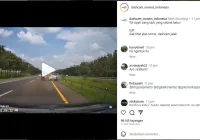 Viral 2 Mobil Senggol-senggolan hingga Ribut di Tol Kemayoran – detikNews: Kronologi dan Dampaknya