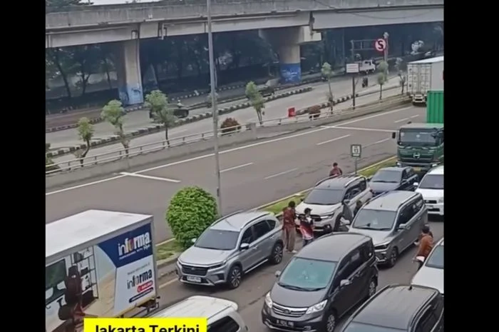 Viral 2 Pengendara Mobil Cekcok di Tol Pelabuhan Arah Tanjung Priok hingga Tutup Jalan – SINDOnews Daerah