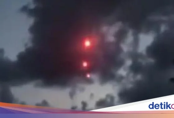 Viral Cahaya Misterius di Langit Lampung, Diduga Sampah Roket China – Liputan6.com: Analisis Lengkap
