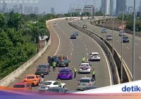 Viral di Tikungan Sitinjau Lauik, Arteria Dahlan Ikut Rombongan Berhenti Demi Foto – Hasanah.id