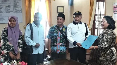 Viral! Dirut Bulog Dihadang Petani Tebu di Blora, Ini Janji soal Pabrik GMM – beritajateng.tv