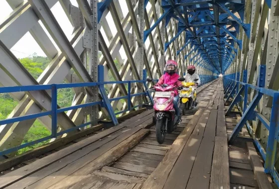Viral Dugaan Pungli di Jembatan Cirahong Ciamis, Begini Penjelasannya – detikcom | Fakta Terbaru dan Analisis