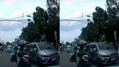 Viral Juru Parkir Liar Diduga Cekcok dengan Pengemudi Ojol di Pamulang Tangsel, Polisi Ungkap Faktanya – tvOneNews