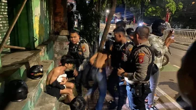 Viral Mobil Patroli Disebut Tabrak Warga Saat Tawuran di Tebet, Begini Penjelasan Polisi – Liputan6.com