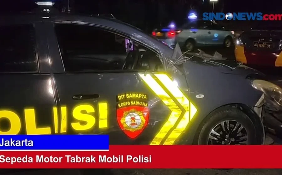 Viral Mobil Patroli Polisi Dikepung Massa di Tebet, Polisi Bantah Tabrak Warga – Hasanah.id