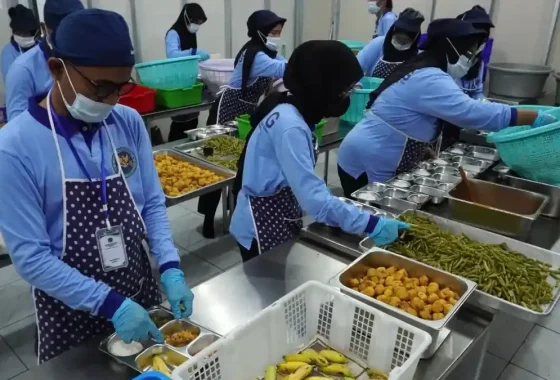 Viral Pegawai SPPG Sumenep Karaoke dan Tabur Uang di Dalam Dapur – murianews.com: Fakta Lengkap dan Reaksi Netizen