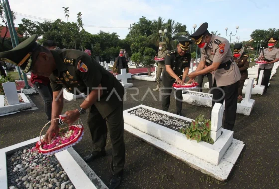 Viral Pemuda Dikeroyok di Taman Makam Pahlawan Solo, Polisi Buru Pelaku – detikcom: Update Terbaru