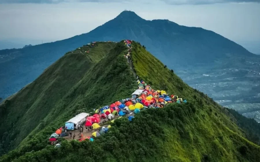 Viral Pemuda Jual Es Krim di Puncak Gunung Andong Bikin Pendaki Penasaran – detikcom: Cerita Lengkap