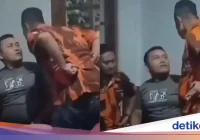 Viral Pria “Ngopo” Intimidasi dan Aniaya Pengendara di Jogja, Polisi Berhasil Gelandang Pelaku – Tribun Video