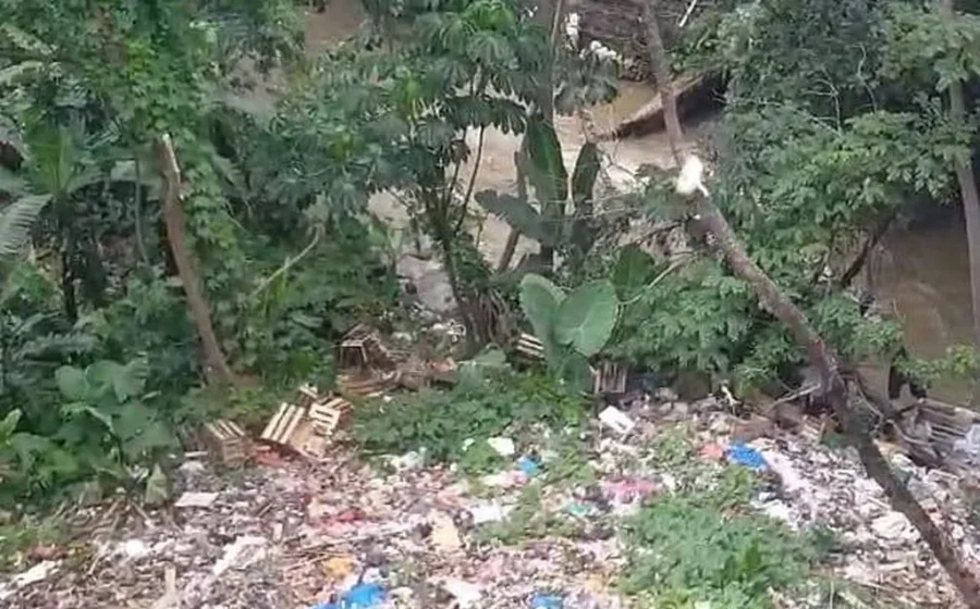 Viral SDN di Leuwiliang Bogor 'Dikepung' Tumpukan Sampah – detikNews: Sekolah Terpencil Dikepung Sampah