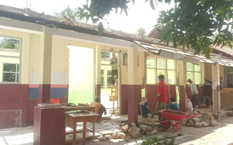 Viral Sekolah Rusak di Majalengka, Pemerintah Pusat Turun Tangan – TINTAHIJAU.com