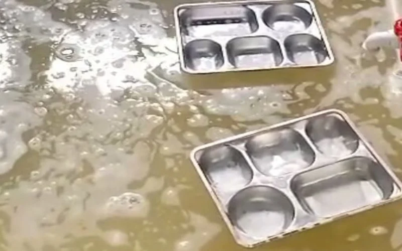 Viral Siswa di Bandung Kembalikan MBG ke SPPG gegara Bau Tak Sedap – detikcom: Kronologi Lengkap