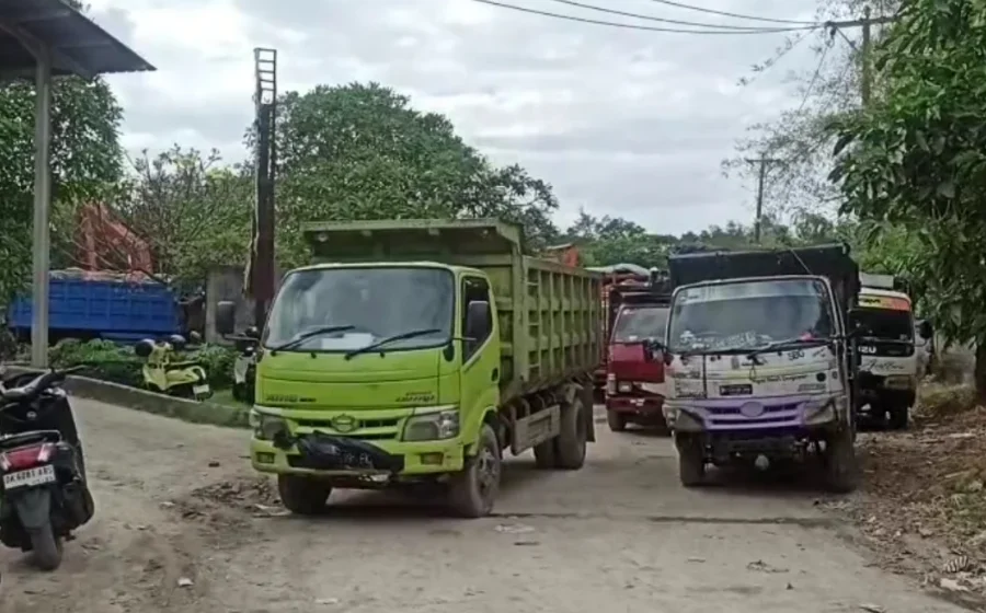 Viral Truk Sampah Masuk TPA Suwung Malam Hari, Pemprov Bali Tegaskan Bukan ke Zona Pembuangan – beritadewata.com: Fakta Lengkap