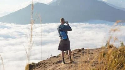Viral Turis Asing DJ di Puncak Gunung Batur, Tuai Kritik Netizen – detikcom: Apa yang Terjadi?