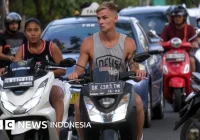 Viral Turis Rusia Dismack Down di Pinggir Jalan, Ini Alasannya – hasanah.id