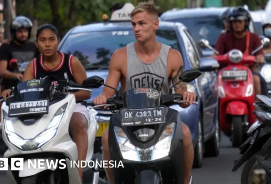 Viral Turis Rusia Dismack Down di Pinggir Jalan, Ini Alasannya – hasanah.id