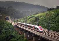 Viral Video Kereta Whoosh Berhenti Mendadak di Kopo, Ini Penjelasan KCIC – Berita Nasional – Media Pencerah Bangsa