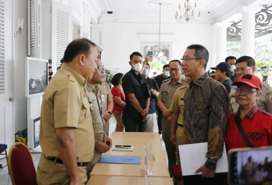 Warga Lapor ke JAKI Direspons Foto AI, DKI Akan Tegur Kelurahan Kalisari – detikNews | Update Terkini