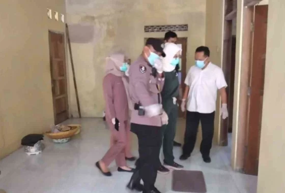Warga Sampit dikejutkan penemuan perempuan meninggal di dalam rumah [titlebase] – Kasus Misteri yang Menggemparkan