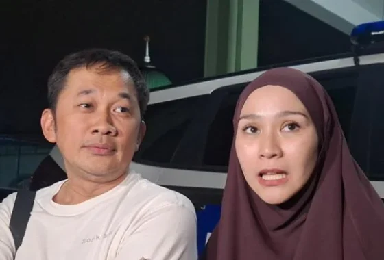 Zaskia Mecca kecewa sidang penganiayaan oleh oknum TNI ditunda, Hanung Bramantyo: Kritik itu cinta [titlebase] – Kontroversi Terbaru di Dunia Hiburan